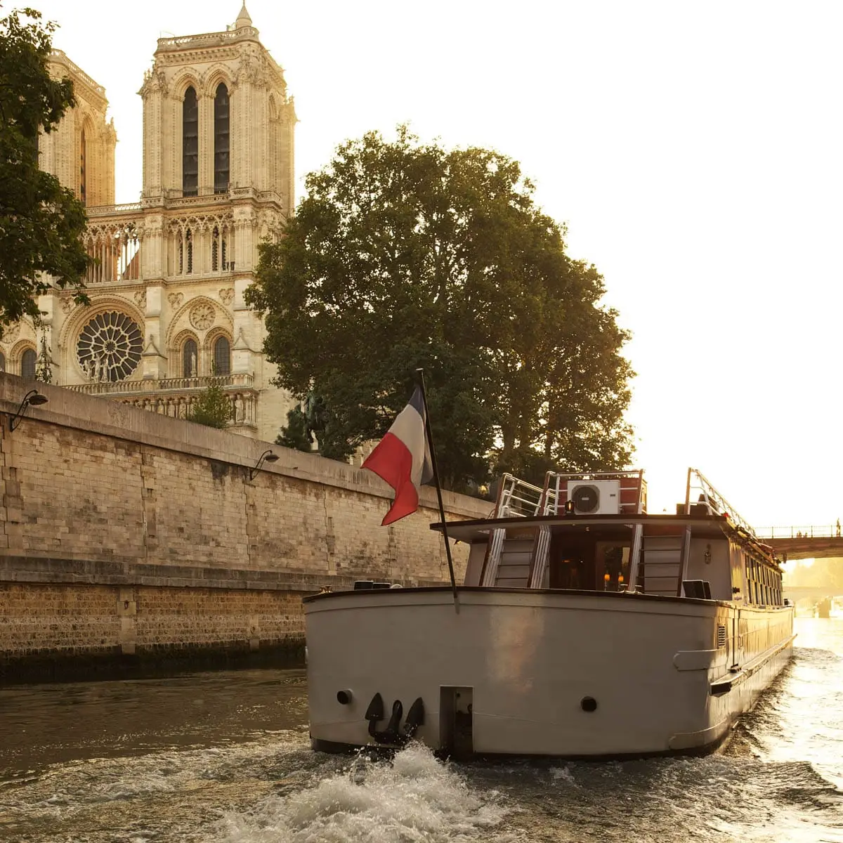 La Péniche d'Achley, péniche navigante sur la Seine, Paris, jusqu'à 80 personnes — photo 5