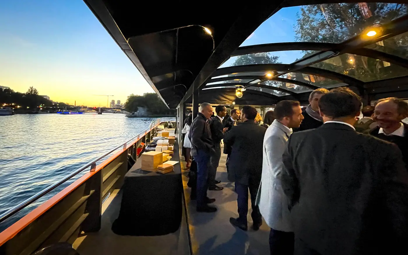 La Péniche d'Evelyne, péniche navigante sur la Seine, Paris, jusqu'à 100 personnes — photo 2