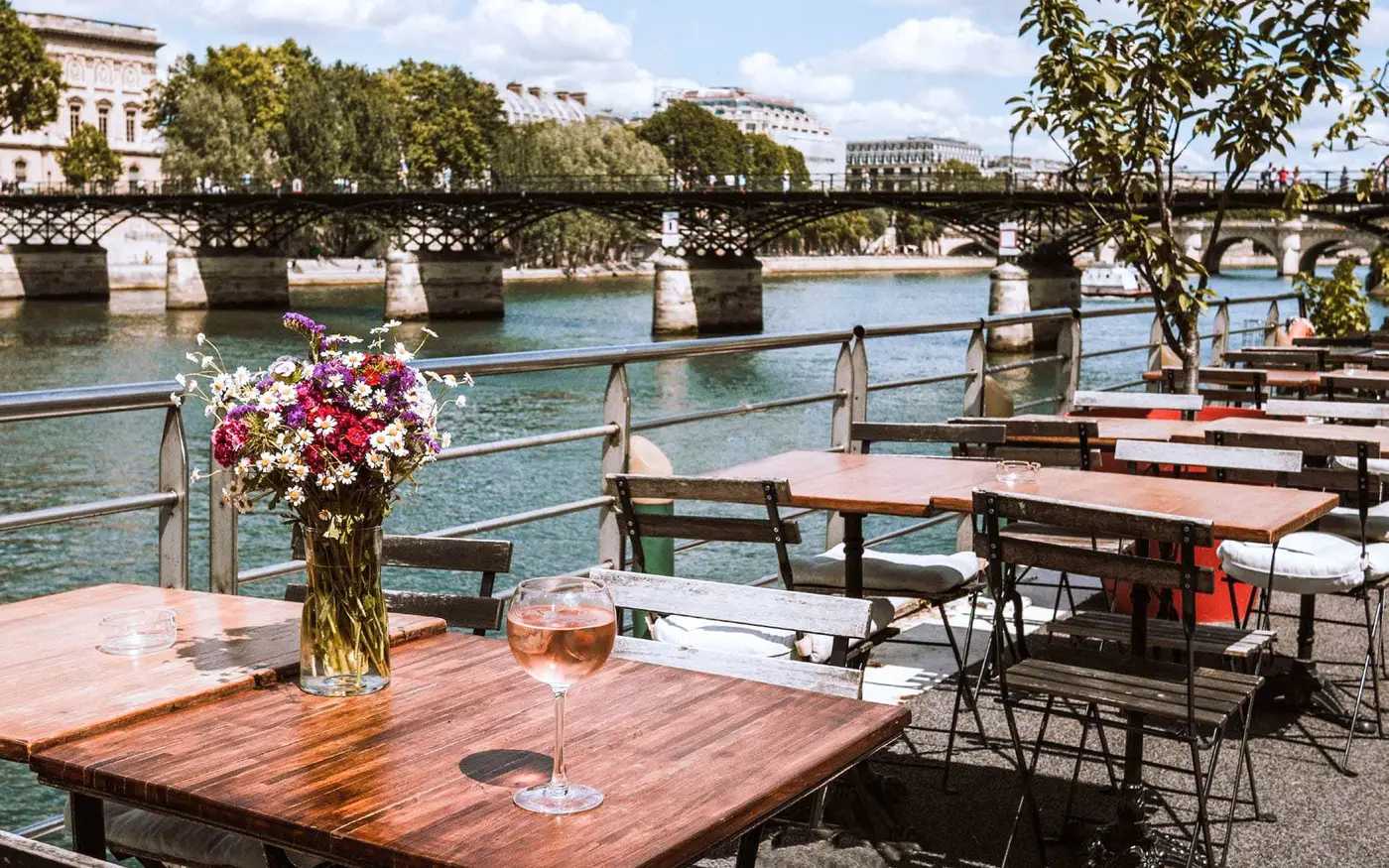 La Péniche de Barbara, péniche à quai, Paris 6e, jusqu'à 200 personnes — photo 2