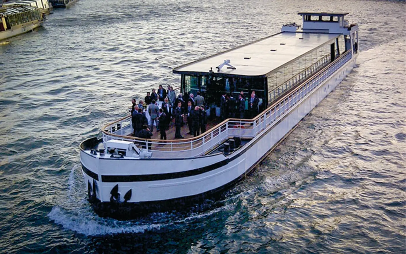 La Péniche de Belma, péniche navigante sur la Seine, Paris, jusqu'à 250 personnes — photo 3