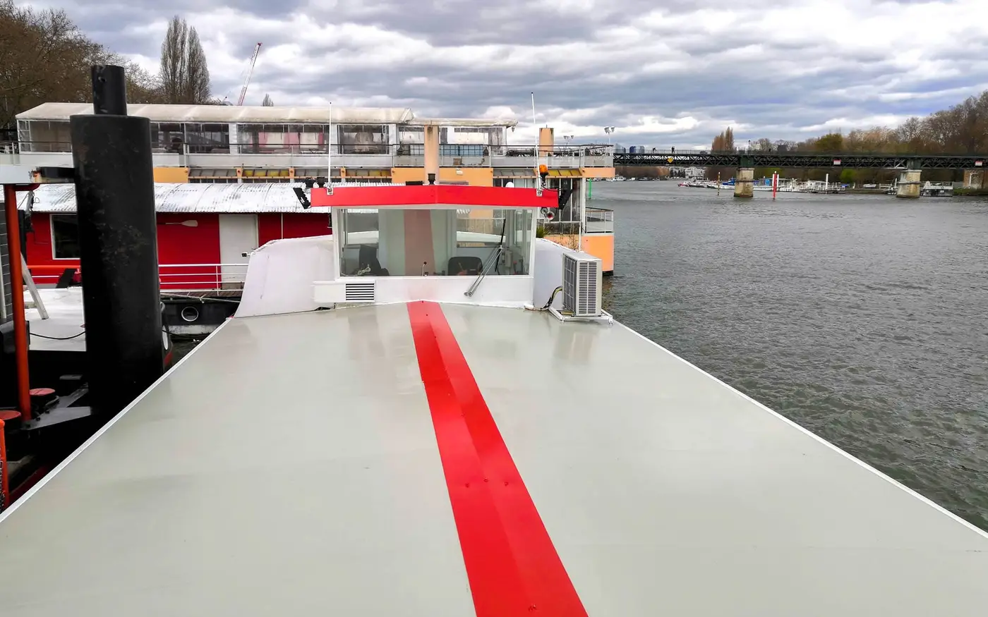 La Péniche de Lea, péniche navigante sur la Seine, Paris, jusqu'à 60 personnes — photo 3