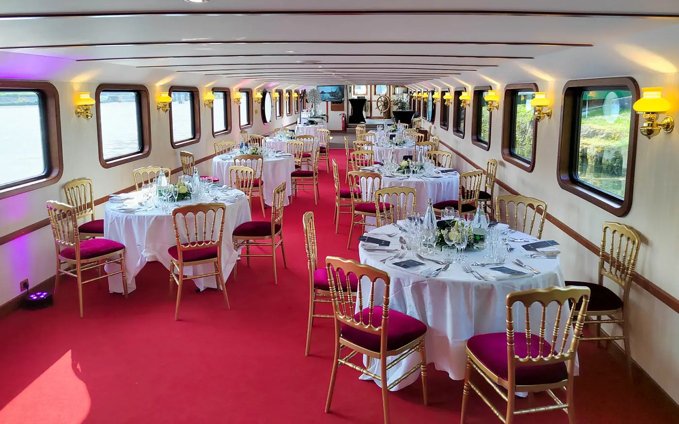 La Péniche de Louise, péniche navigante sur la Seine, Paris, jusqu'à 120 personnes — photo 2