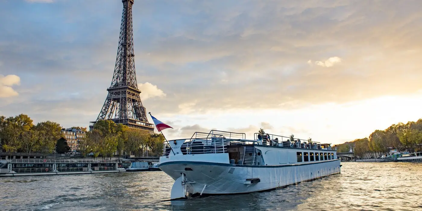 La Péniche de Melissa, péniche navigante sur la Seine, Paris, jusqu'à 130 personnes — photo 2