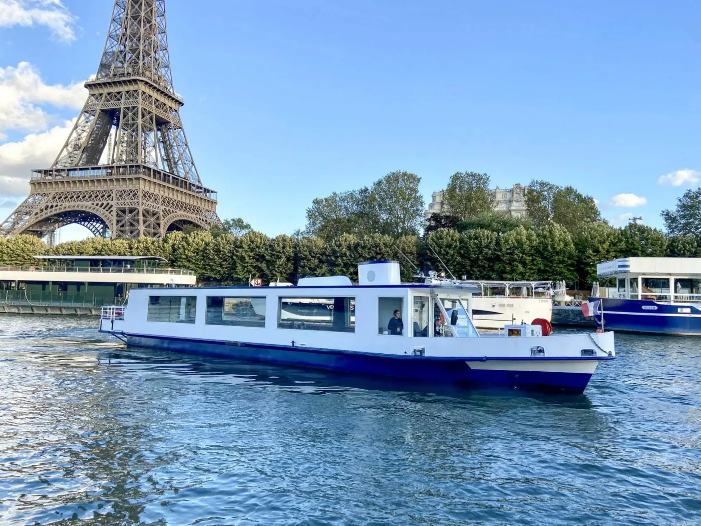 La Péniche de Paola, Paris
