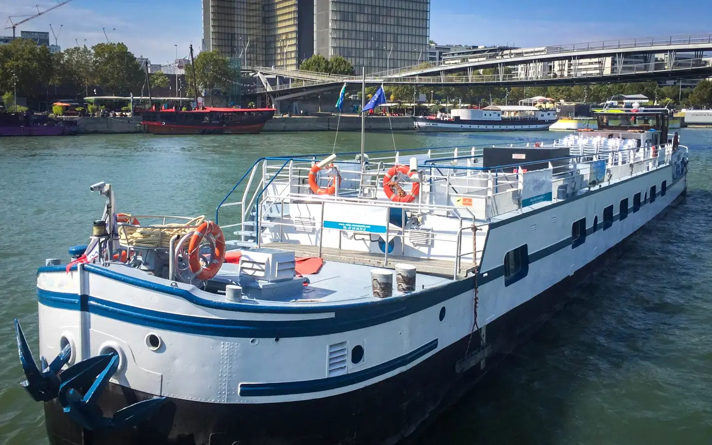 La Péniche de Sidonie, péniche navigante sur la Seine, Paris, jusqu'à 150 personnes — photo 3