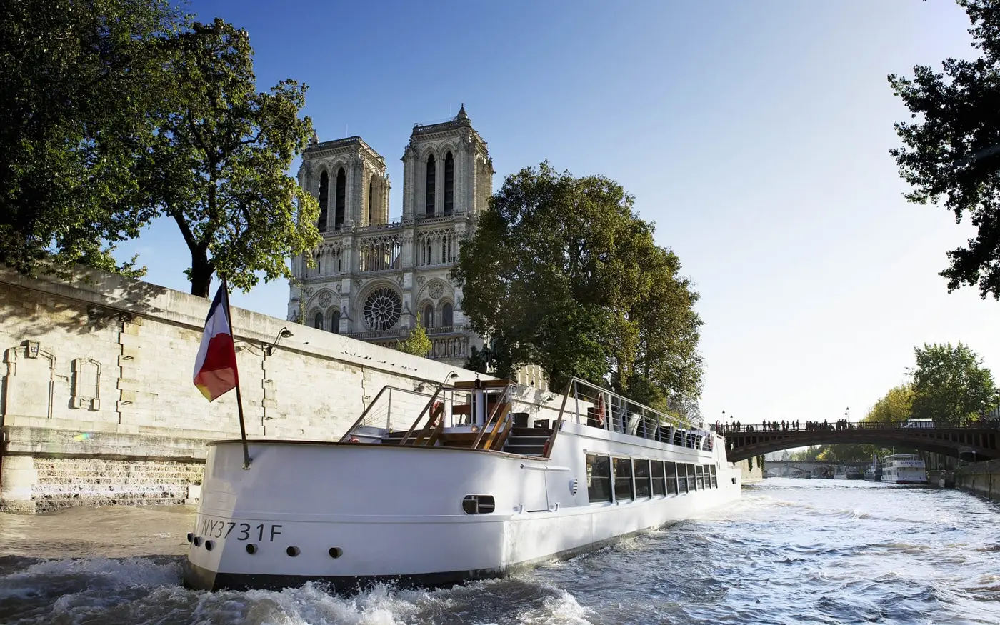 La Péniche de Vic, Paris